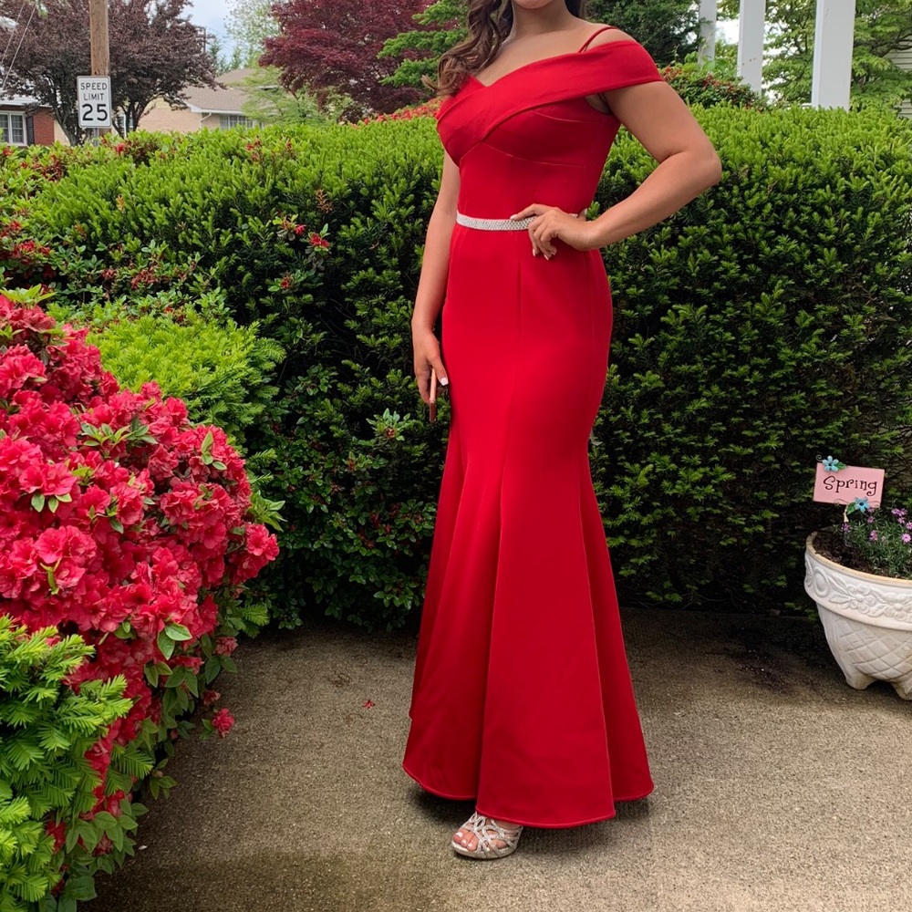 Morgan & Co Formal Red Dress